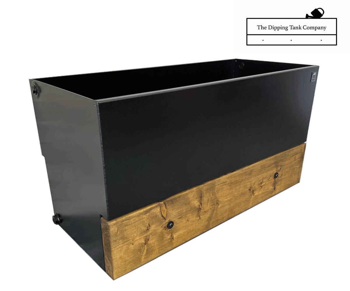 garden dipping tank 1 metre wide - front left corner